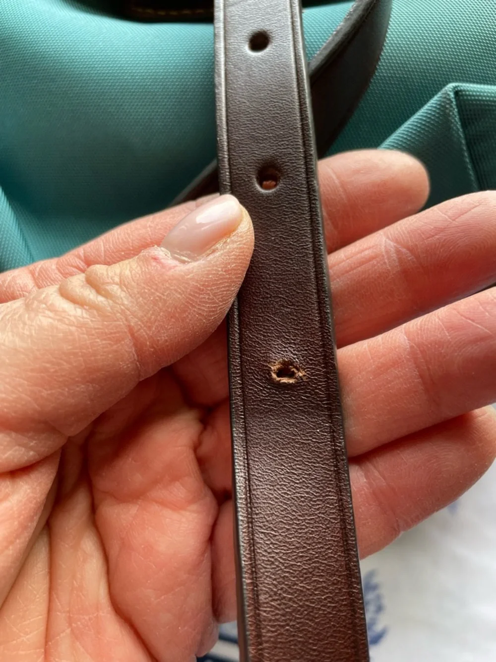 DOONEY & BOURKE ALTO “HAPPY” CROSSBODY BAG-NYLON & LEATHER. - Picture 2 of 13